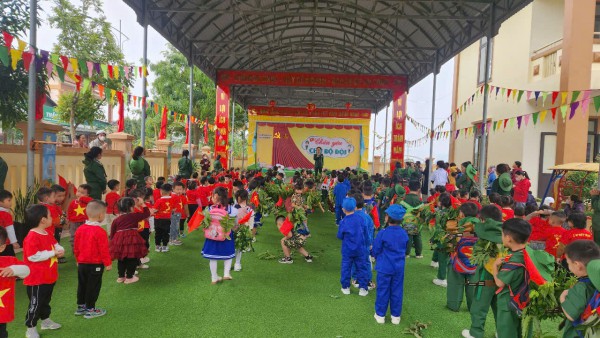 Hình ảnh  trải nghiệm với chủ đề: Cháu yêu chú bộ đội